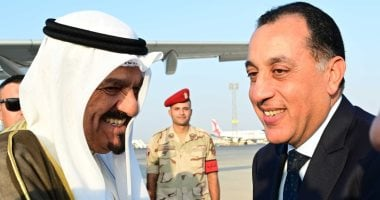 رئيس الوزراء يستقبل نظيره الكويتي في مطار القاهرة الدولي