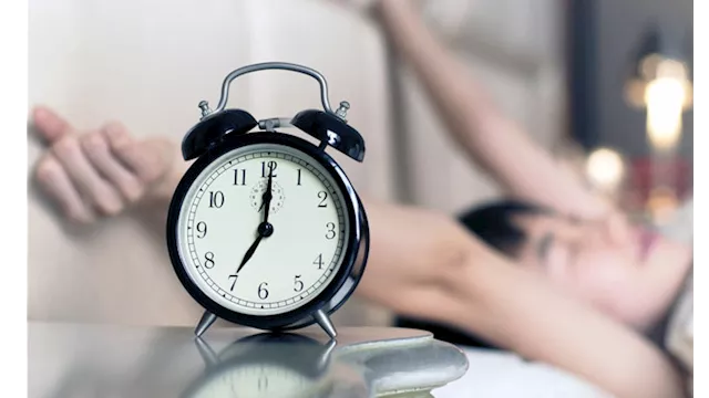 ابدأ يومك بقوة: 7 عادات صباحية تعزز صحتك قبل الفطور