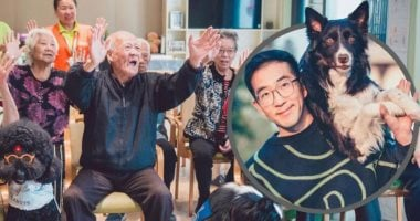 صيني يترك وظيفته ليكرس حياته لتدريب الكلاب ومساعدة مرضى التوحد