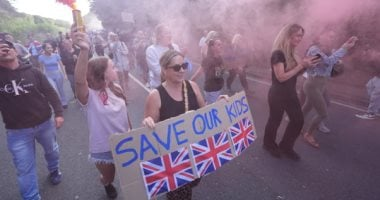 تعويض 40 ألف جنيه إسترليني لطفل مهاجر بسبب اعتقاد أنه ثلاثيني