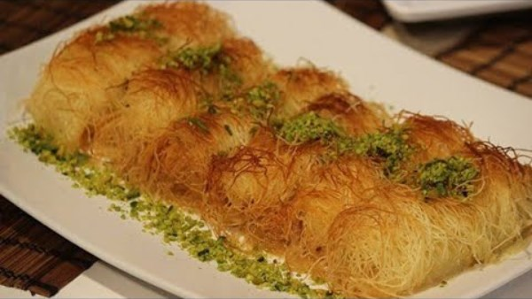 رولات الكنافة بالقشطة مثل المحلات