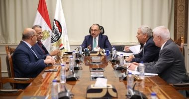 وزير قطاع الأعمال العام يسعى لتأمين إمدادات بنج الأسنان للسوق