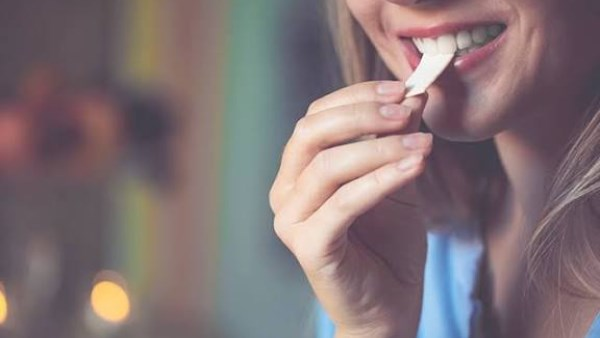 قطعة لبان يوميًا تعزز تركيزك وتنشط دماغك.. دراسة تكشف السر