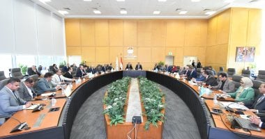وزير الإسكان يبحث عدة ملفات مع رئيس جهاز مستقبل مصر للتنمية المستدامة