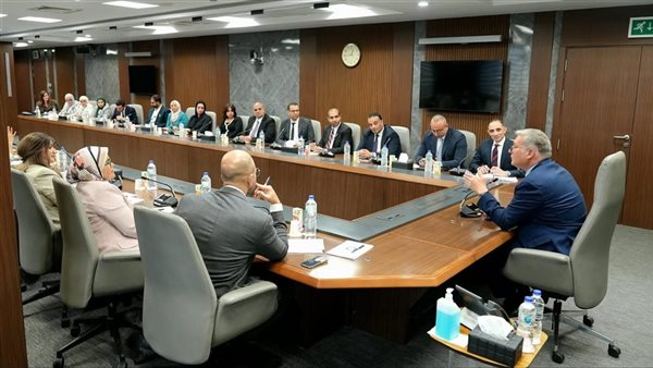 وزير البترول يلتقي كوادر الإدارة المتوسطة والشابة