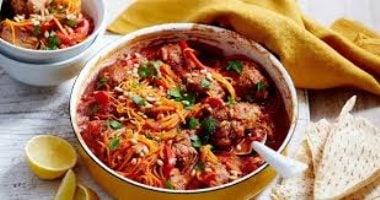 طاجن الكفتة بالصلصة الحمراء عشاء شهي ولذيذ