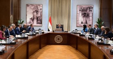 رئيس الوزراء يواكب تنفيذ مشاريع الطاقة المتجددة وربطها بالشبكة