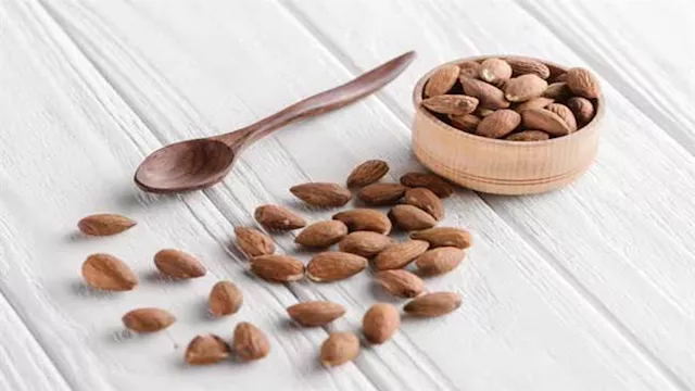 5 مخاطر صحية بسبب الإفراط في تناول اللوز