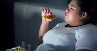 8 أسباب للشعور بالتعب المفاجئ بعد الأكل