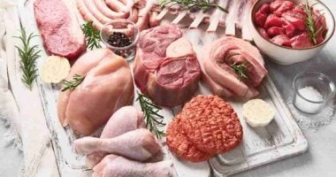 تفسير حلم أكل لحم نيء: رضا عاطفي أم مشاعر سلبية؟