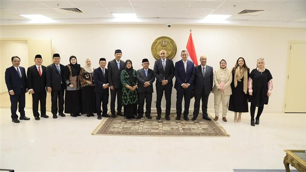 وزير التعليم الإندونيسي: AI والبرمجة كمواد اختيارية للابتدائي