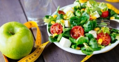 نظام غذائي متوازن لتجديد نشاط الجسم وتنقيته من السموم خلال أسبوع