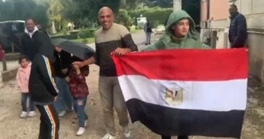 توافد الناخبين فى ميلانو للإدلاء بأصواتهم فى انتخابات النواب