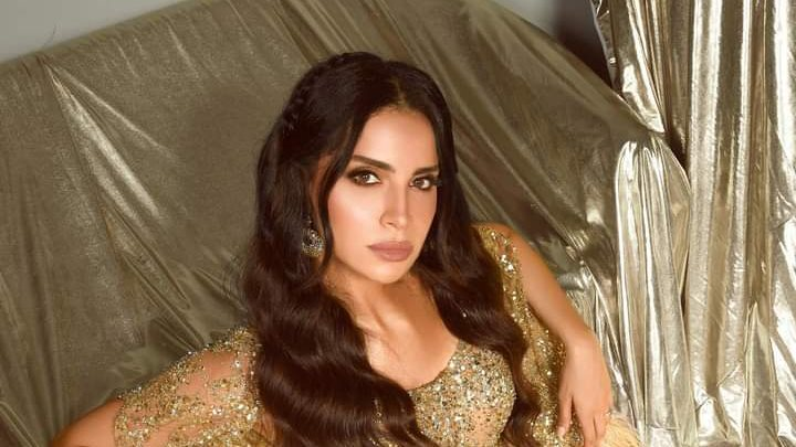 أمال ماهر تستعرض أناقتها بهذه الإطلالة