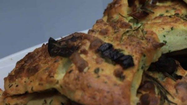 مقبلات جبنة وثوم سهلة التحضير