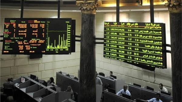 مؤشرات البورصة تسجل صعوداً جماعياً في منتصف تعاملات الأحد