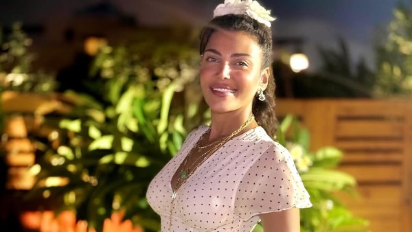 ريهام حجاج تتألق بالأحمر