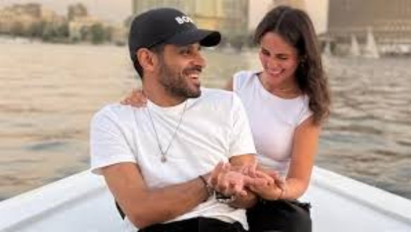 إسراء عبد الفتاح وحمدى المرغني في رحلة نيلية