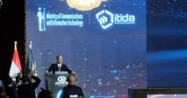 وزير الاتصالات: تدريب 800 ألف شاب سنويا يجعل مصر مركز تعهيد عالمي
