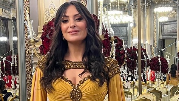 نرمين الفقى تبرز بخصر منحوت في أحدث إطلالة