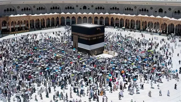 الداخلية تعلن بدء سداد رسوم حج القرعة لموسم 1447هـ بدون زيادات