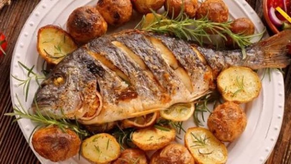 لماذا يجب تناول السمك مرتين أسبوعيًا؟