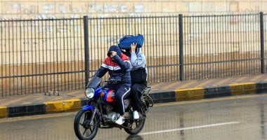 أمطار متفاوتة تضرب القاهرة الكبرى وتسجل الحرارة 21 درجة