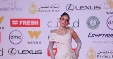 نجمات اخترن تسريحة الكعكة في مهرجان القاهرة على السجادة الحمراء