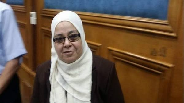 مستشارة اللغة الإنجليزية تكشف حقيقة منشور تعليمات تصحيح الامتحانات