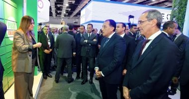 رئيس البريد يطلع رئيس الوزراء على جهود تطوير منظومة الخدمات