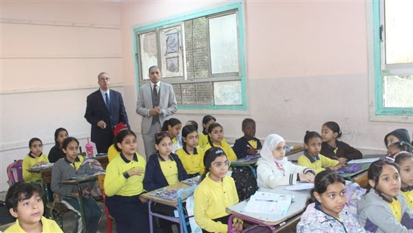 وكيل التعليم بالجيزة يوجه بمتابعة التقييمات وتوثيقها بدقة في السجلات