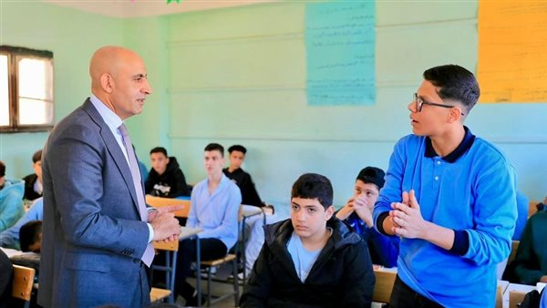 وزير التعليم يحث على تنمية التفكير النقدي والإبداع لدى الطلاب