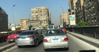 النشرة المرورية: كثافات متوسطة للسيارات في محاور القاهرة والجيزة