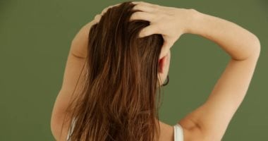 وصفات طبيعية للتخلص من الدهون الزائدة في فروة الرأس بخطوات بسيطة