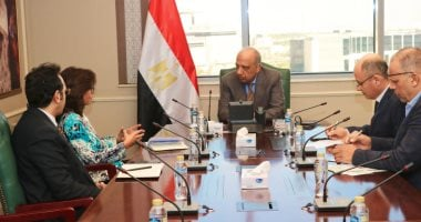 وزير الكهرباء يبحث التعاون مع رئيس الأكاديمية في إعادة التأهيل