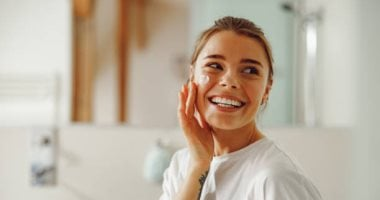 4 أبراج نسائية تعاني من هوس العناية بالبشرة.. أبرزها برج الأسد