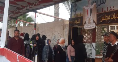 توافد ناخبين إلى دائرة 15 مايو للإدلاء بأصواتهم في انتخابات النواب