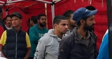 حضور شبابي أمام لجان حدائق القبة لإدلاء أصواتهم في انتخابات النواب