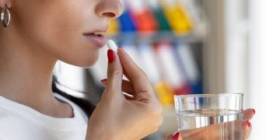 هل تعزز الفيتامينات مناعة طفلك ضد فيروسات الشتاء؟