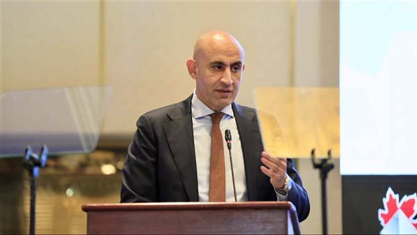 أولياء أمور كوم الدربي يستغيثون لوزير التعليم: 900 طالب بلا فصول