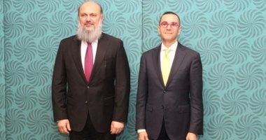 وزير الاستثمار يلتقي وزير التجارة الباكستاني لتعزيز العلاقات الاقتصادية