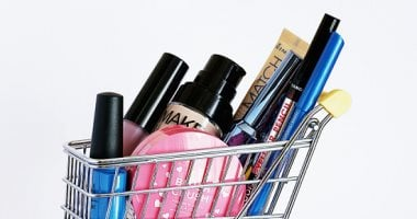 فرش المكياج لازم تتغير كل 3 شهور؛ اعرفي صلاحية مستحضرات التجميل
