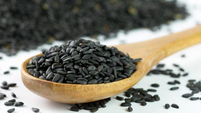 الحبة السوداء وفوائدها في علاج أمراض خطيرة
