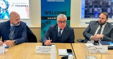 رئيس الهيئة الاقتصادية لقناة السويس يشارك في جلسة مجلس الأعمال