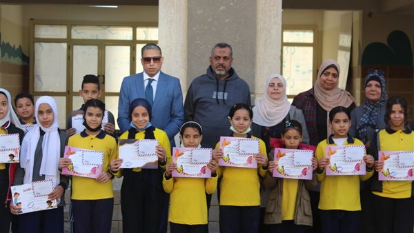 مدير تعليم الجيزة يكرم الطلاب المتميزين في حفظ القرآن بحدائق أكتوبر