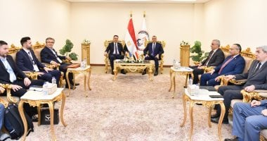 وزير الإنتاج الحربي ووزير الطاقة والتعدين البوسني يبحثان سبل التعاون