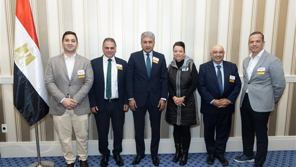 وزير السياحة يبحث تعزيز الحركة السياحية الوافدة من أمريكا إلى مصر