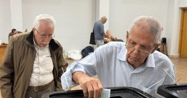 بدء التصويت في 1775 لجنة ضمن انتخابات مجلس النواب في 20 دائرة