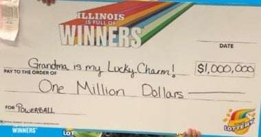 أمريكي يتحول إلى مليونير بعد لقاء جدته في أحد المتاجر