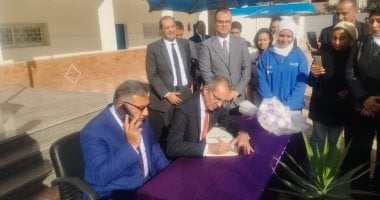 وزير الاتصالات يتفقد سنترال المنصورة ويزور مدرسة WE للتكنولوجيا